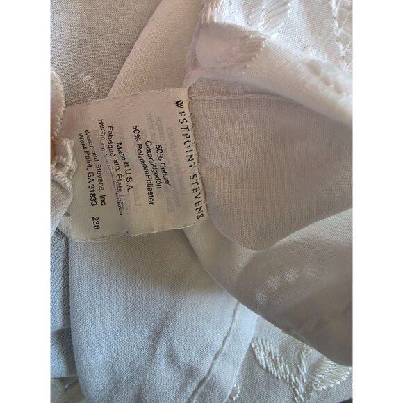 Vintage West Point Stevens White Pillowcases With Lace Trim - Picture 4 of 6